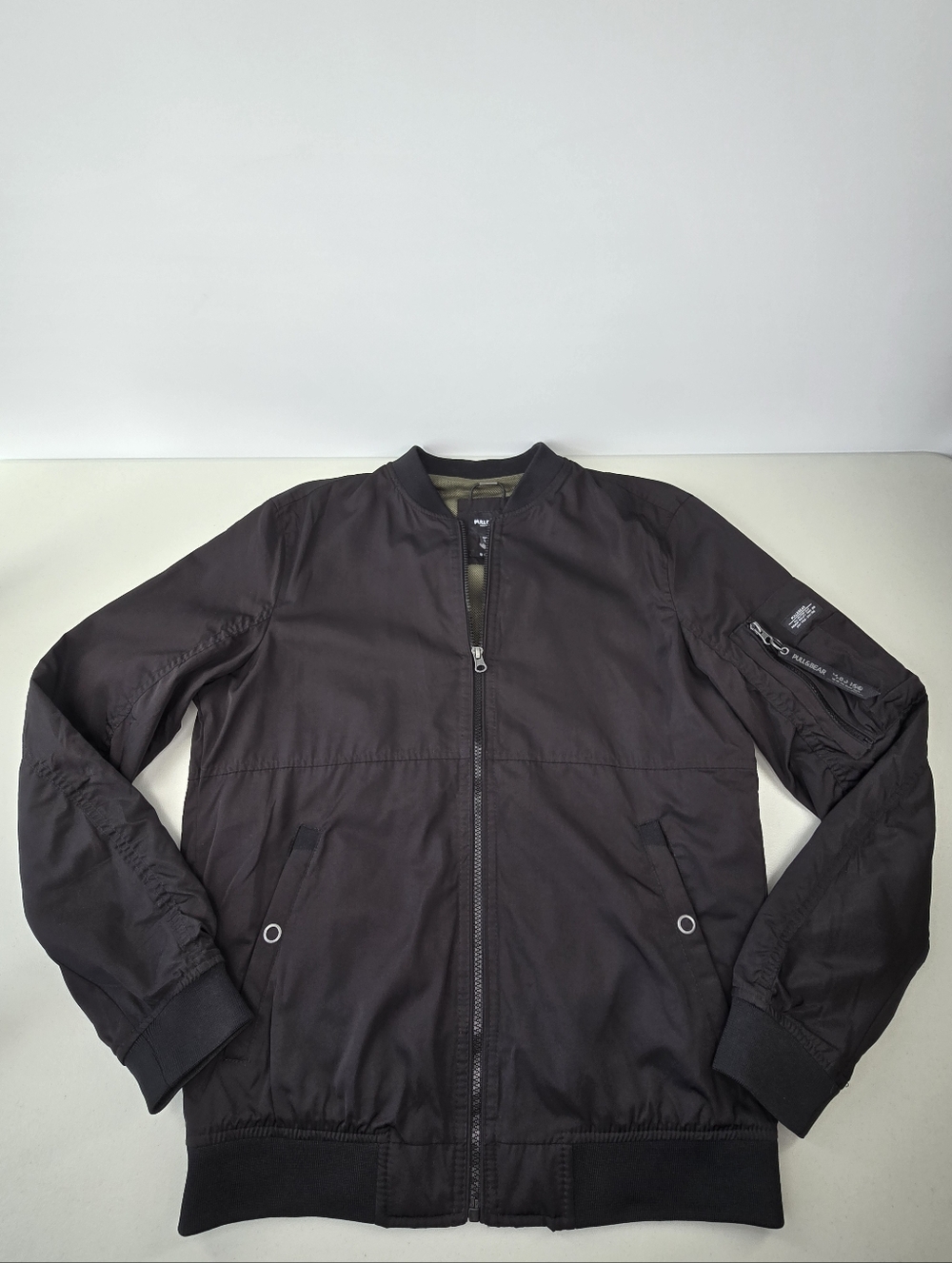 Pull & Bear Black Lightweight Bomber Jacket Men’s Size L